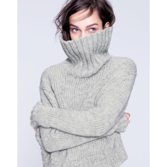 J. Crew Sweaters - J. Crew Chunky Grey Cropped Turtleneck Sweater